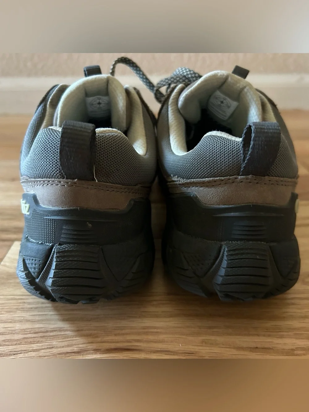 Oboz Women’s Gray Hiking Shoes